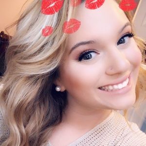 Meet your Posher, Brianna